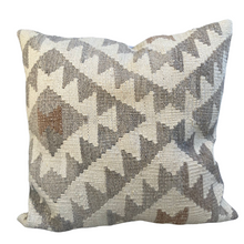 Load image into Gallery viewer, Grayscale Heritage Kilim