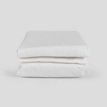 Load image into Gallery viewer, Snow White Fitted Sheet Set
